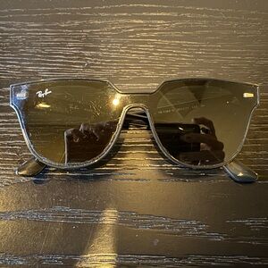 Ray-Ban Meteor Sunglasses in Black